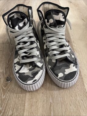 Men’s PF Flyers High-Top Camo Sneakers in Black & Gray in Size 13